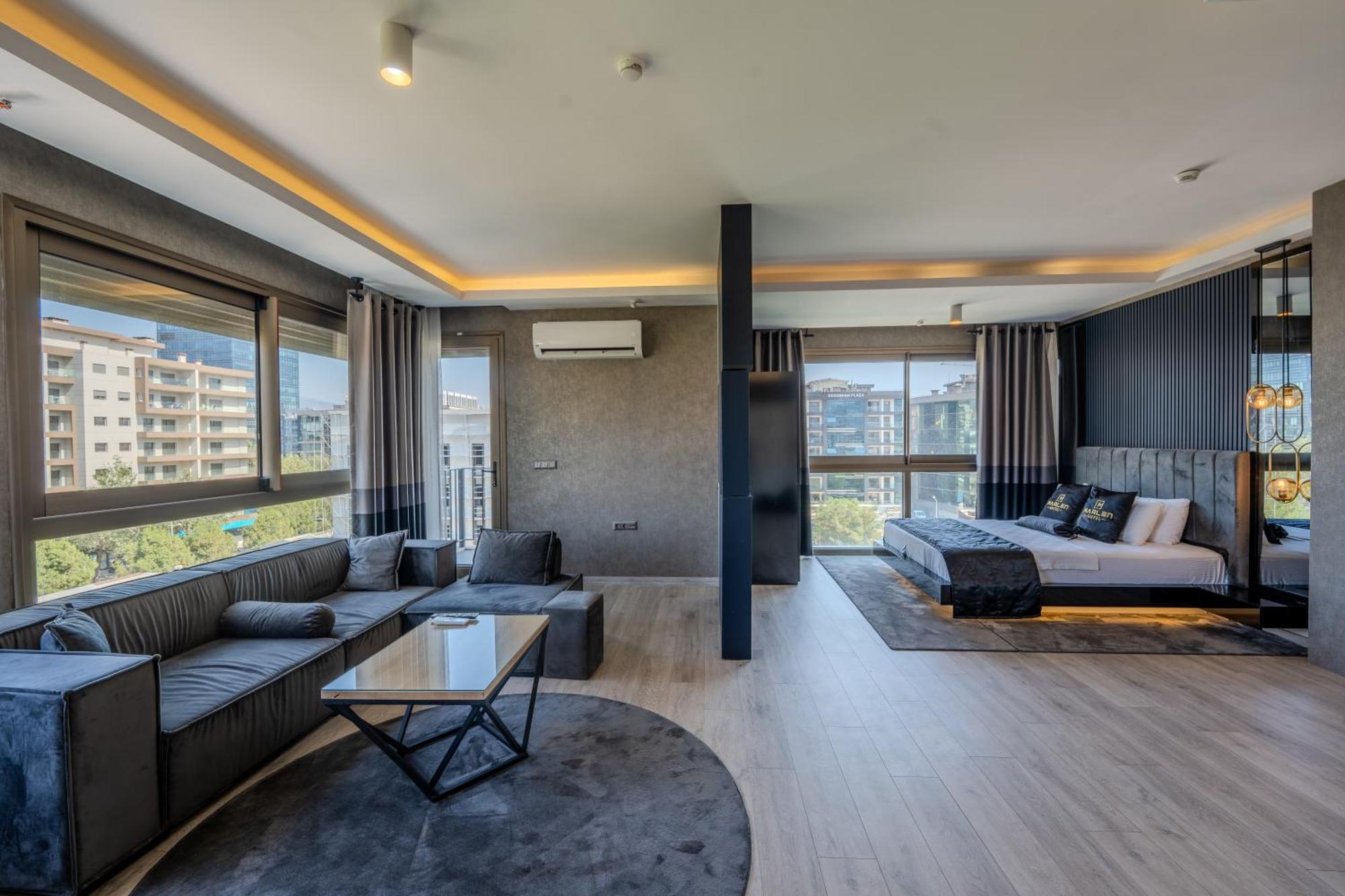 Marlen Bayrakli Hotel